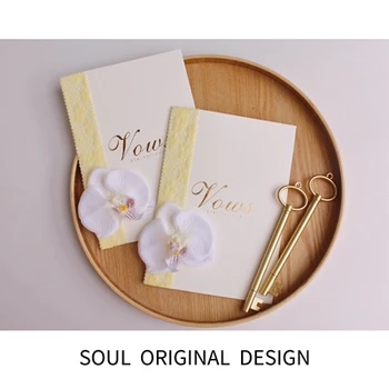 Новая пара поклянется в этой карточке с декларацией жениха Кружевная свадебная открытка невесты с корейским фаленопсисом