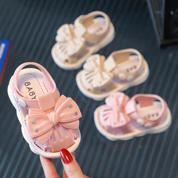 Детская летняя обувь Детские пляжные сандалии из ПВХ с нескользящей подошвой для маленьких девочек, обувь принцессы, первые ходунки на мягкой подошве для малышей