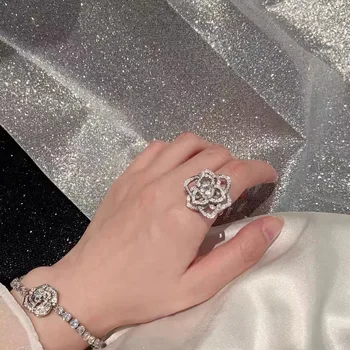 Бриллианты, кольцо с камелией, кольцо с розой, простые изящные ювелирные изделия высокого качества